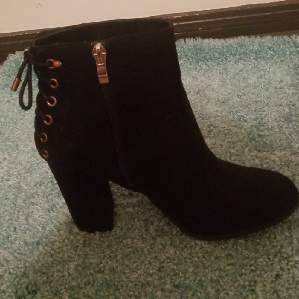 Boots - Picture 2 of 3